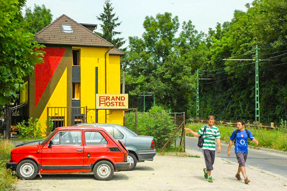 بيت شباب جراند بودا